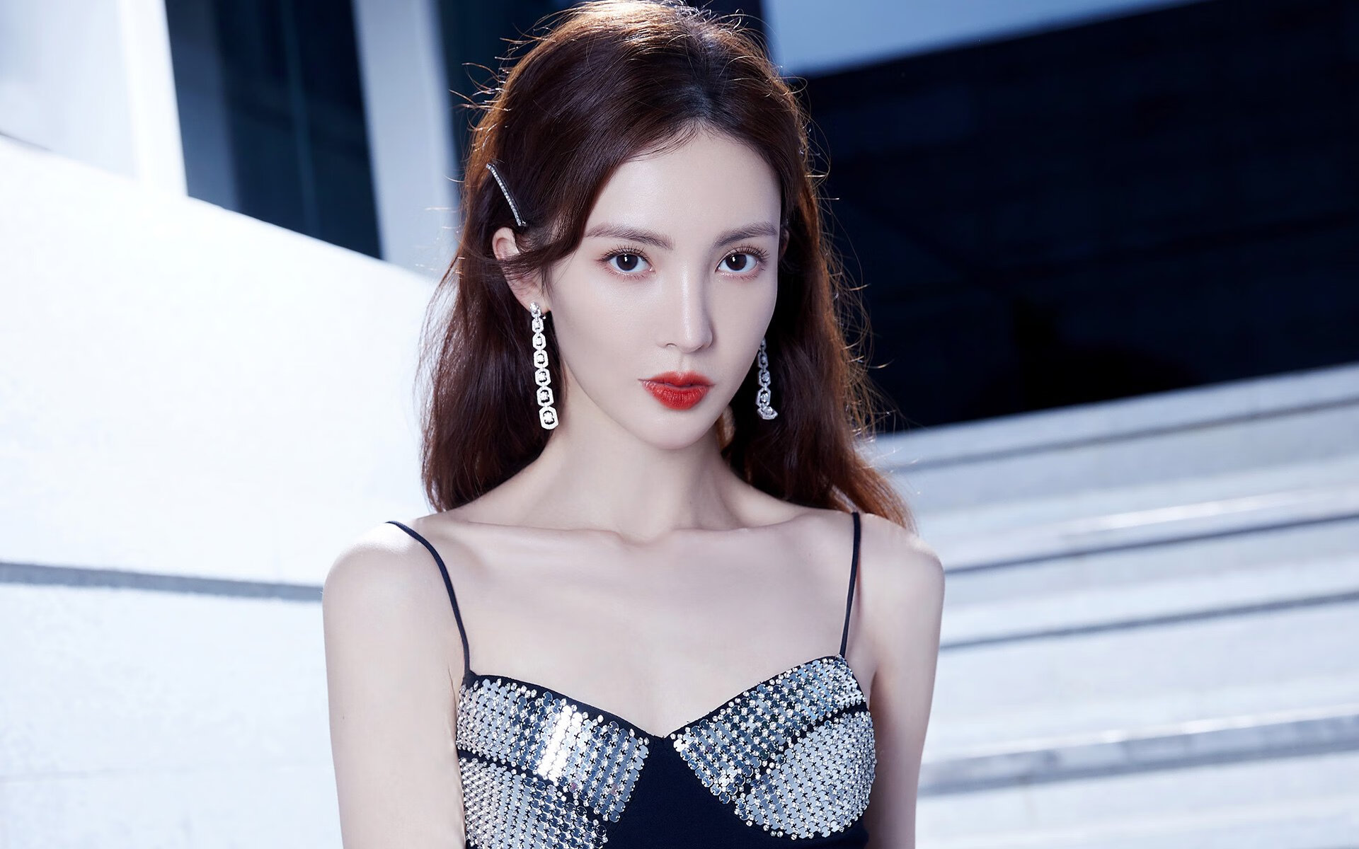 西甲：皇马客场逆转巴萨，榜首之争引发轩然大波，西超杯皇马vs巴萨