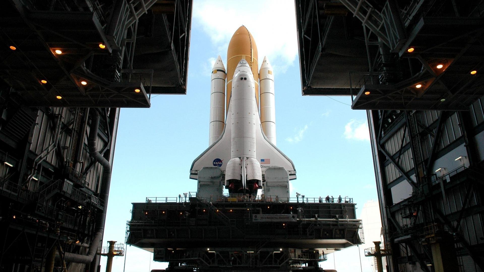 开云官方-佛罗伦萨信心十足，利物浦奋起争胜，佛罗伦萨队著名球星