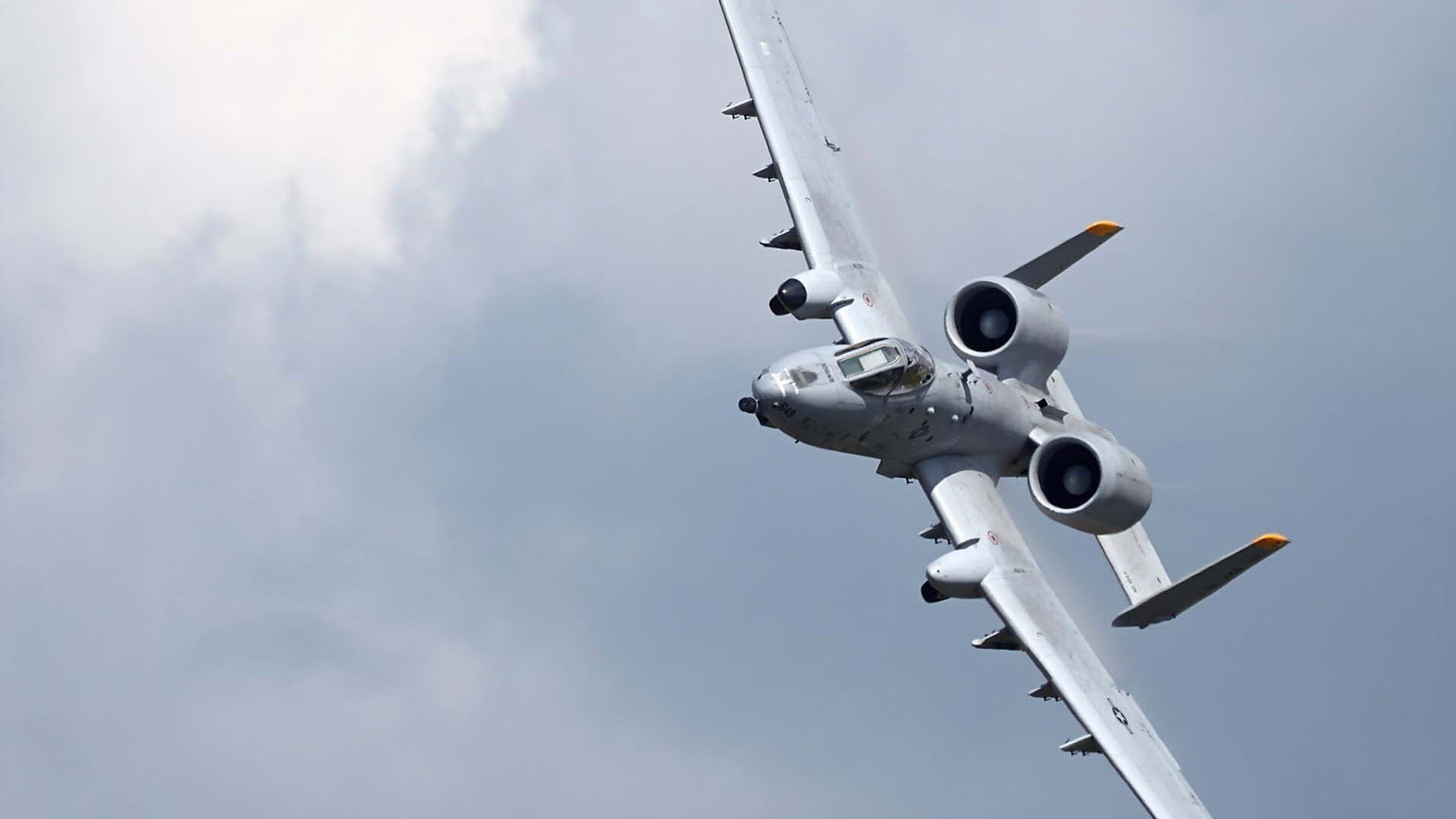 弗赖堡士气高昂，球员备战下一轮强力对手，弗赖堡球衣